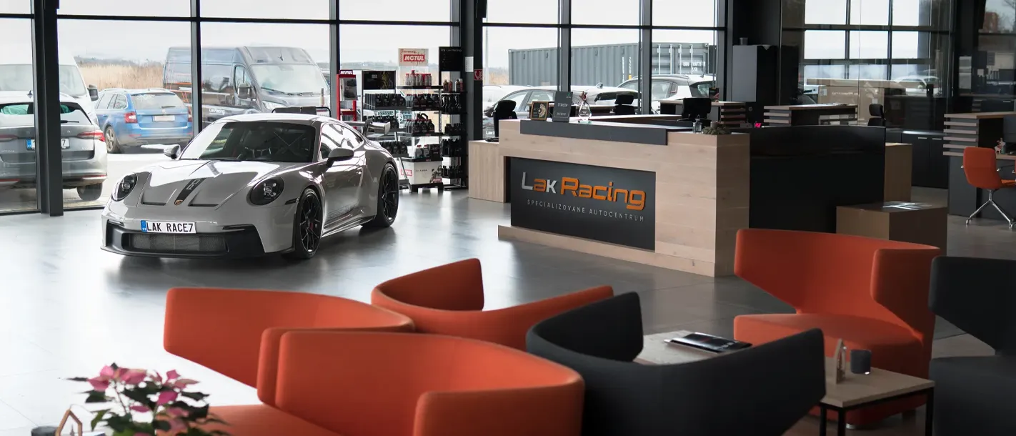 TESLA - Kompletní pneuservis bez kompromisů