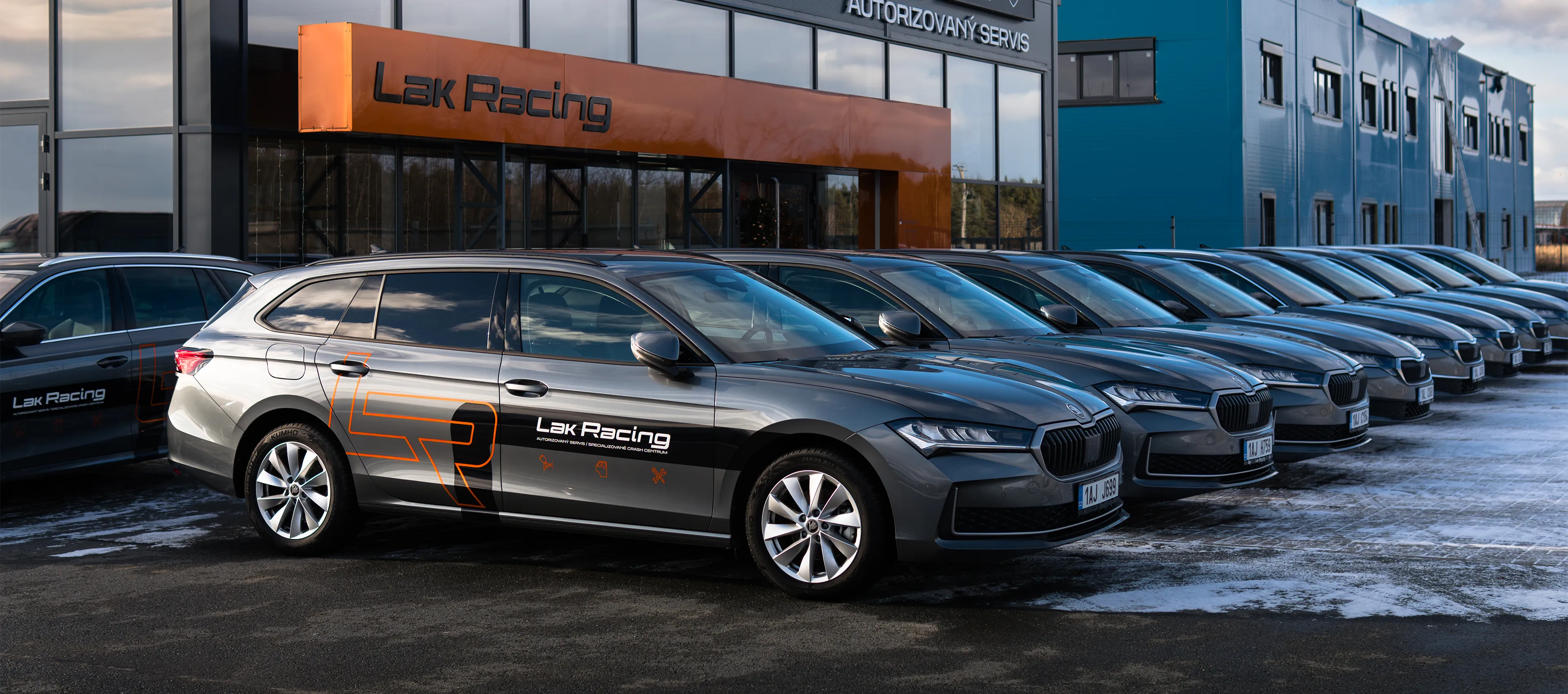 Náhradní vozidla | Lak Racing
